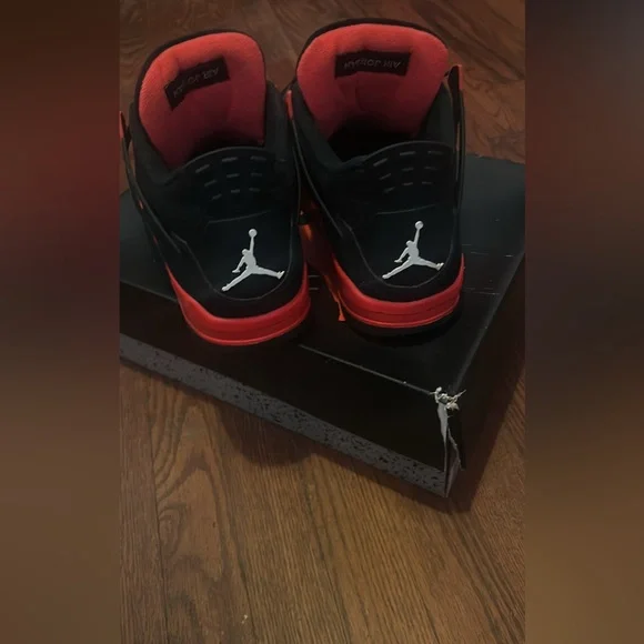 Jordan 4 retro